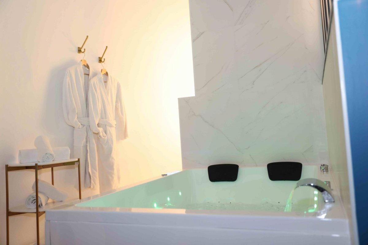 Rene Egger Hotel Trévoux Екстериор снимка